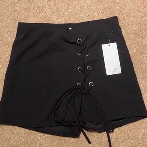 Black skirt with tie up